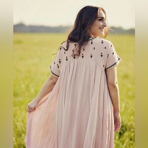 Orange Creek embroidered boho flowing midi dress size M/L never worn